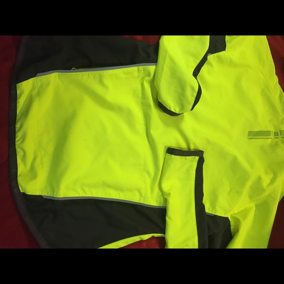 NWOT- zippered Exercise Long Sleeves Jacket🏃♂️ - Picture 3 of 3